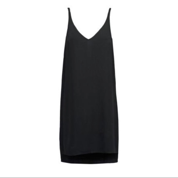 Topshop Dresses & Skirts - Topshop Apex Black Slip Dress - size 6
